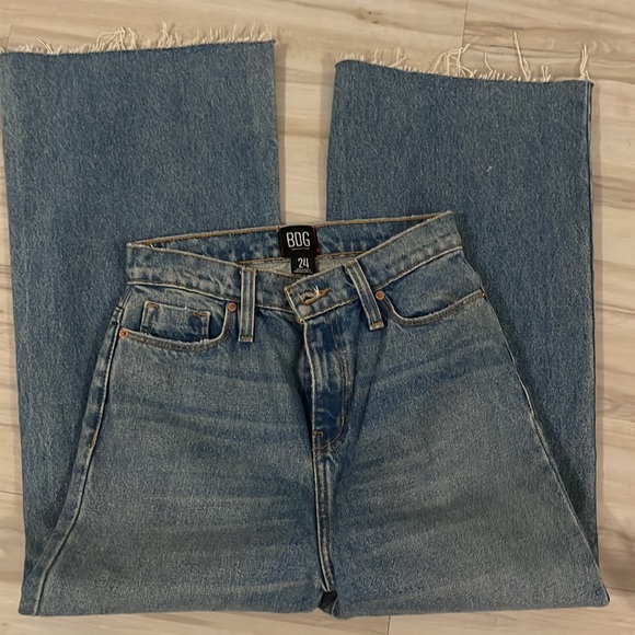 BDG cropped  high waisted jeans - Picture 9 of 9